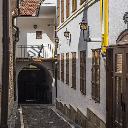 Апарт отель Casa Veche Брашов Экстерьер фото